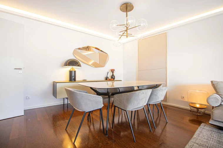 Apartamento T4 para Venda em Alvalade Foto 6