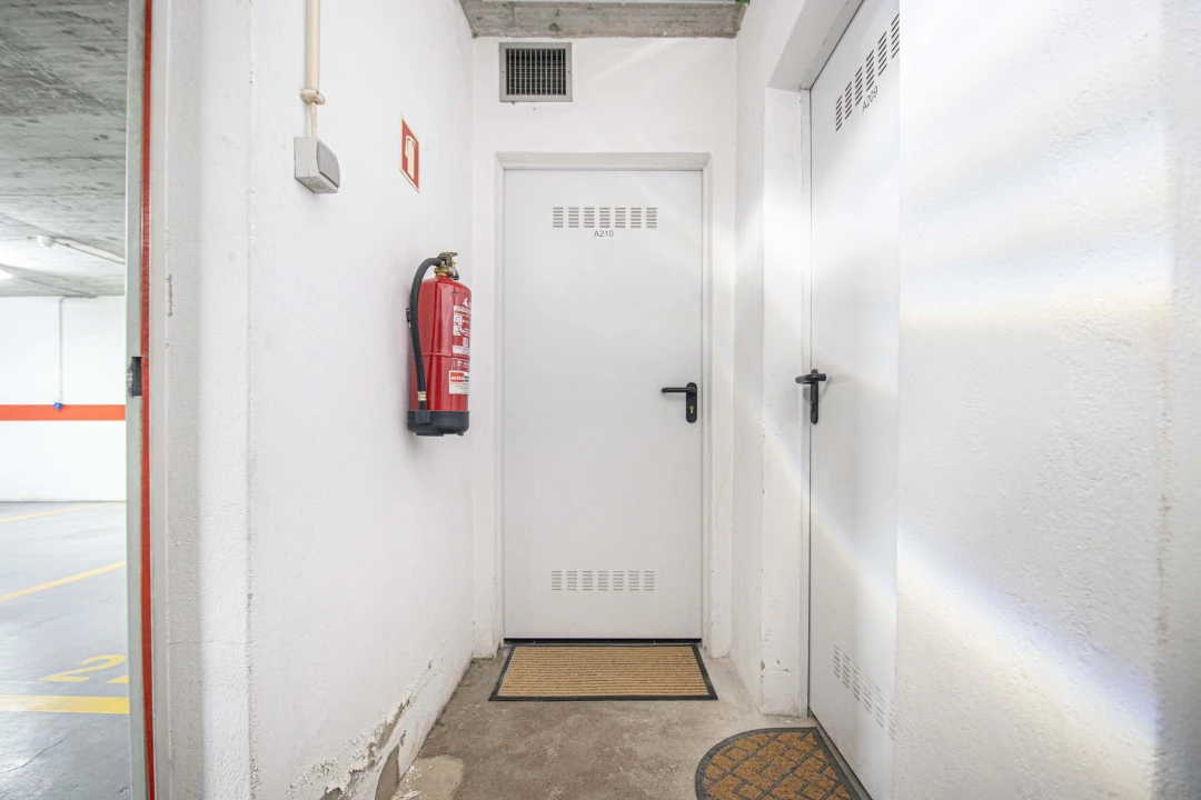 Apartamento T4 para Venda em Alvalade Foto 47