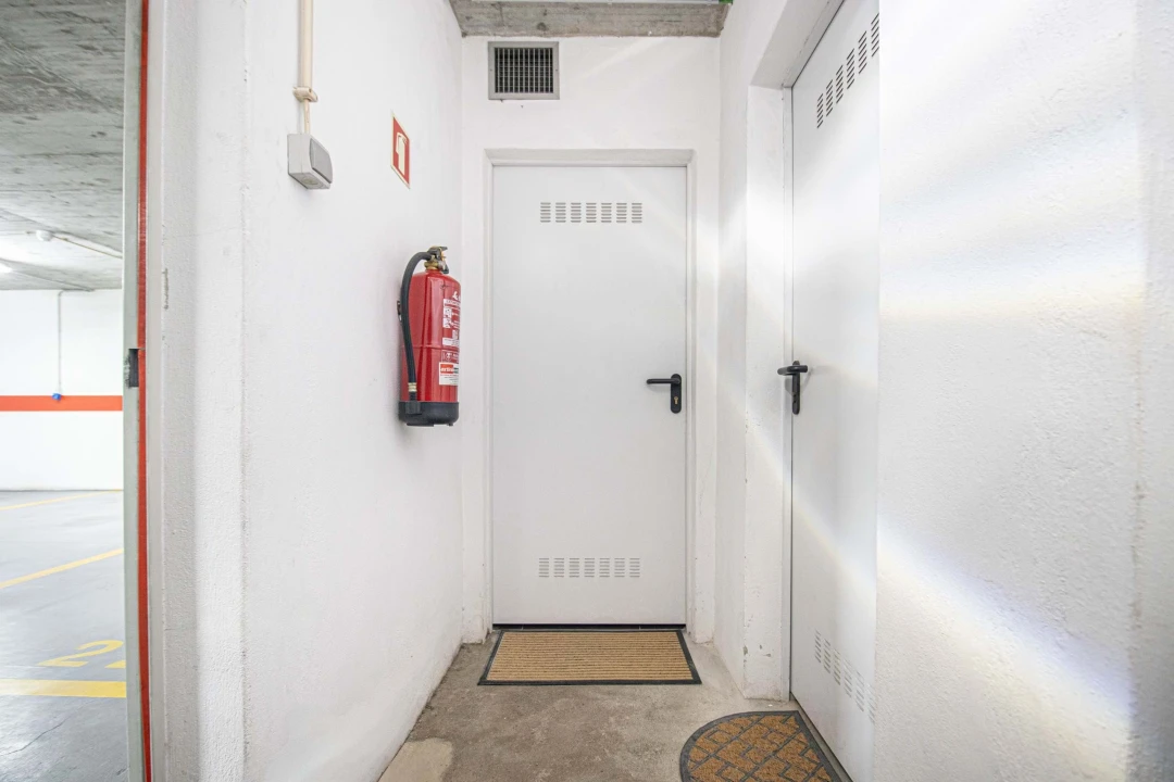 Apartamento T4 para Venda em Alvalade Foto 47