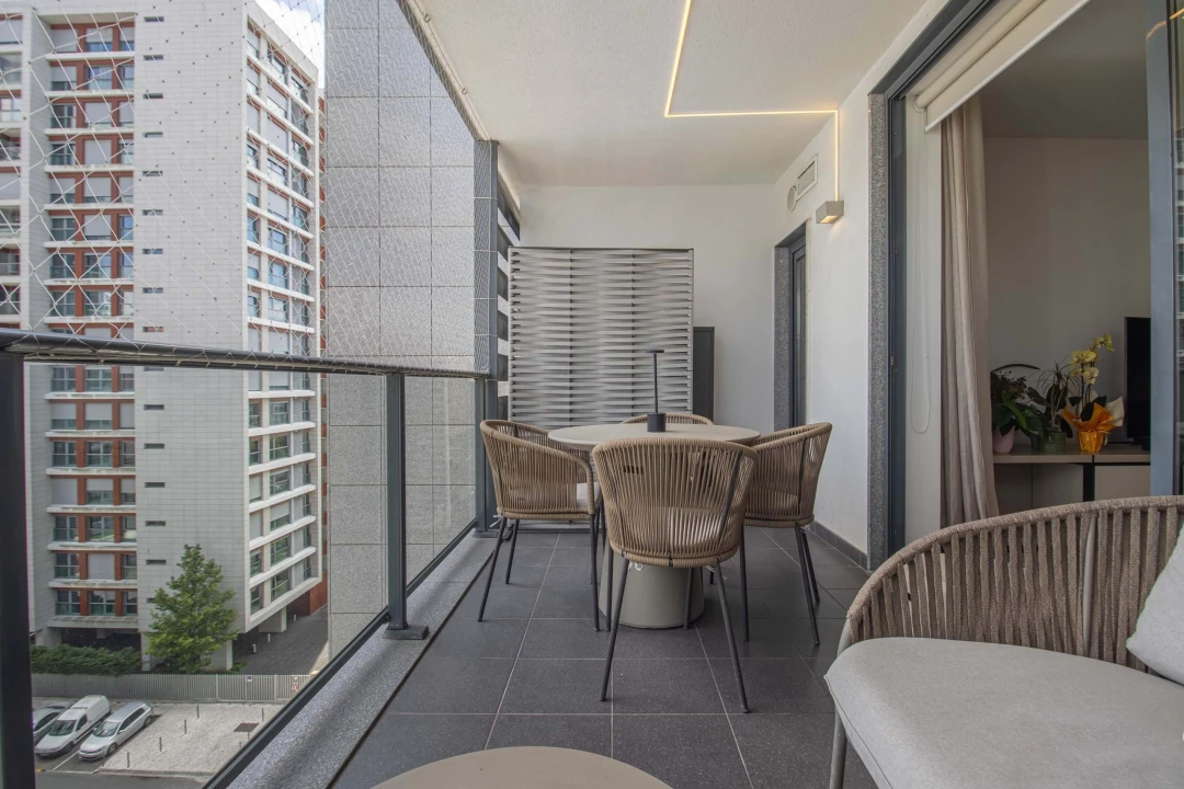 Apartamento T4 para Venda em Alvalade Foto 1