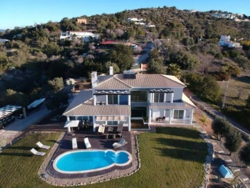 Moradia T4 para Venda em Loule (São Clemente)