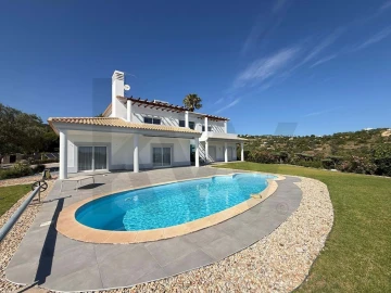 Moradia T4 para Venda em Loule (São Clemente)