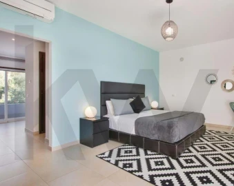 Moradia T4 para Venda em Loule (São Clemente)