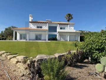 Moradia T4 para Venda em Loule (São Clemente)