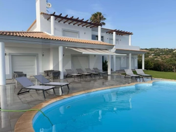 Moradia T4 para Venda em Loule (São Clemente)