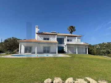 Moradia T4 para Venda em Loule (São Clemente)