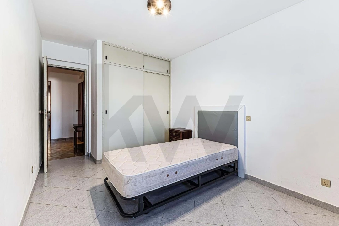 Apartamento T3 para Venda em Silves Foto 13