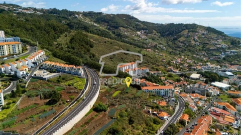 Terreno para Venda em Caniço