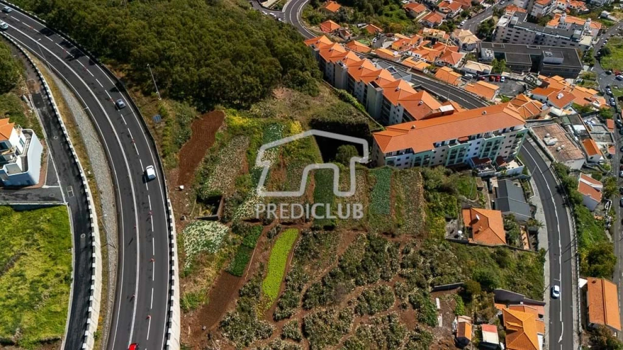 Terreno para Venda em Caniço Foto 5