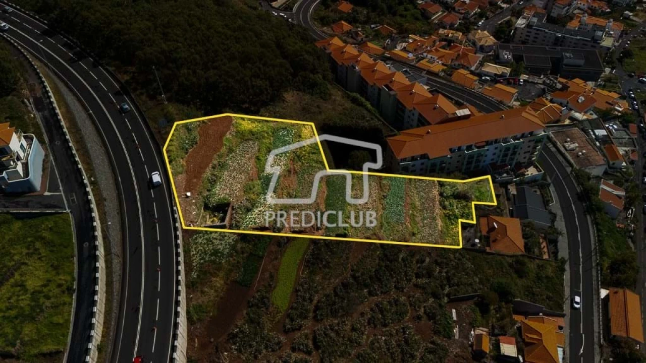 Terreno para Venda em Caniço Foto 2