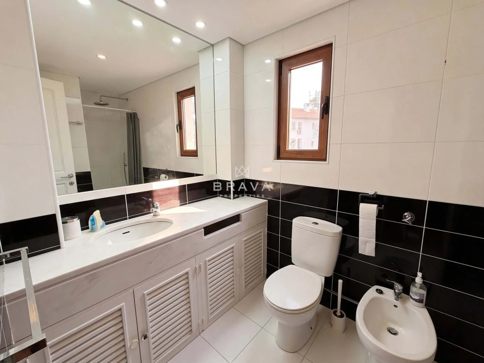 Apartamento T2 para Venda em Quarteira Foto 29