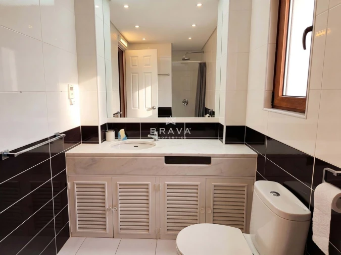 Apartamento T2 para Venda em Quarteira Foto 27