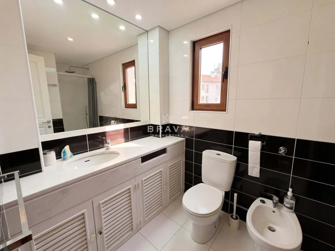Apartamento T2 para Venda em Quarteira Foto 29