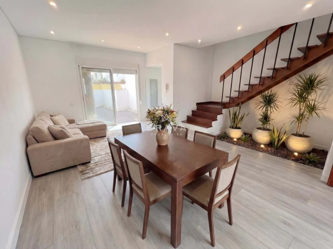 Apartamento T2 para Venda em Quarteira Foto 4