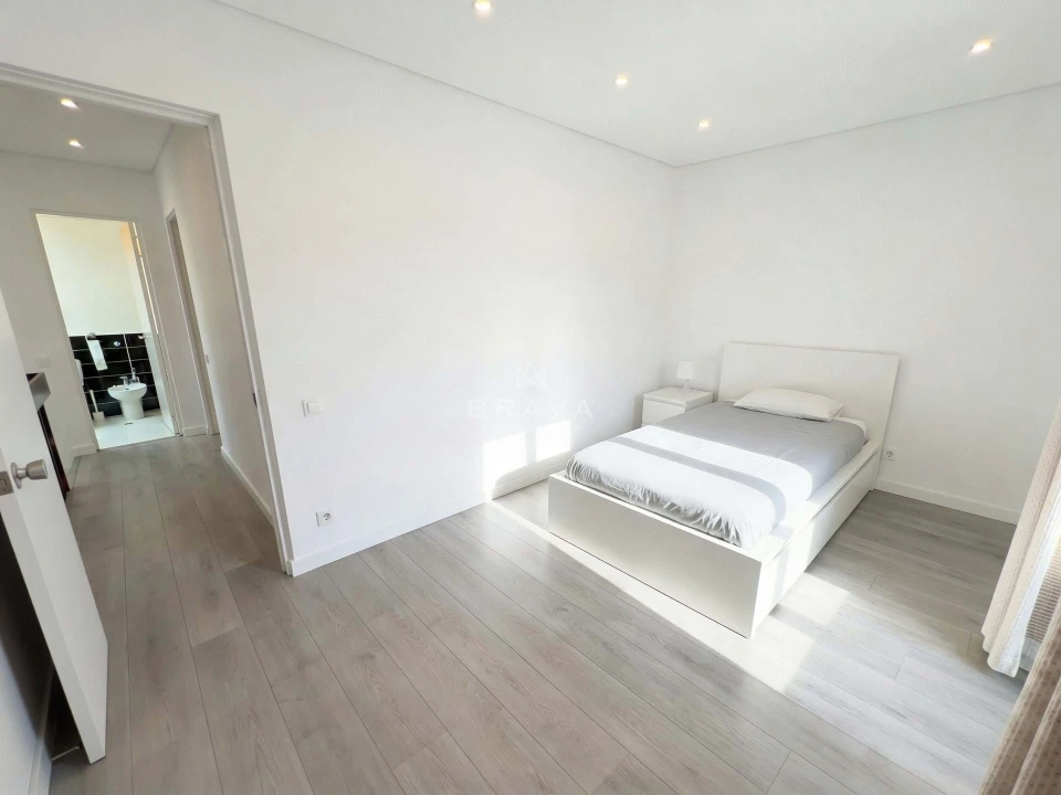 Apartamento T2 para Venda em Quarteira Foto 22