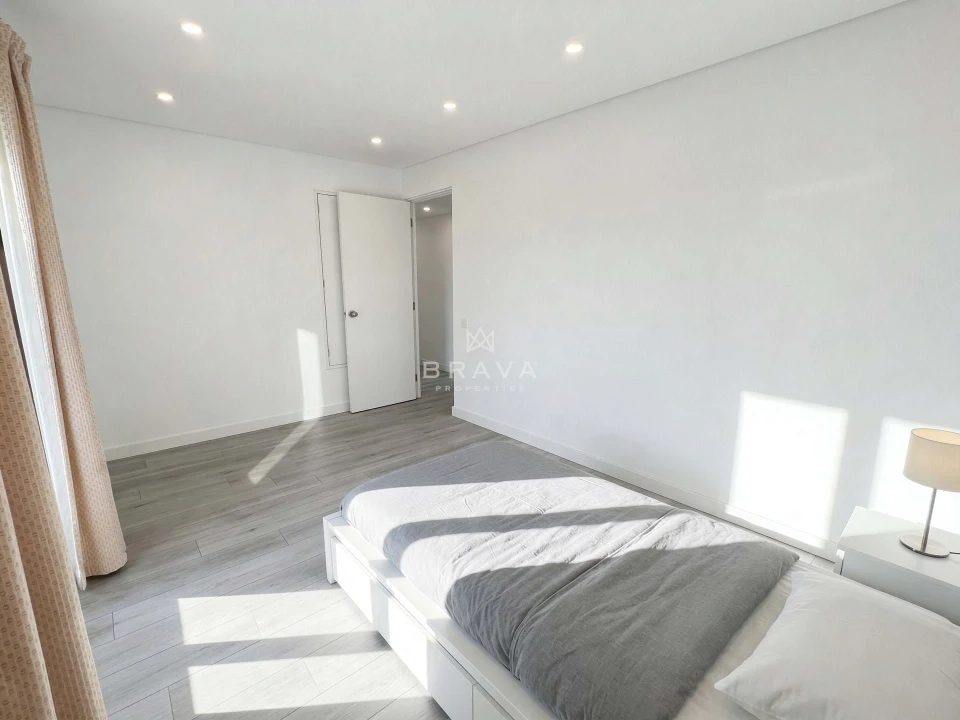 Apartamento T2 para Venda em Quarteira Foto 24