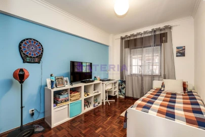 Apartamento T2 para Venda em Loures