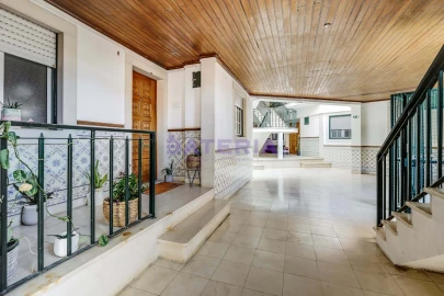 Apartamento T2 para Venda em Loures