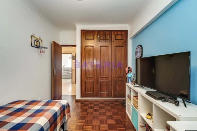 Apartamento T2 para Venda em Loures