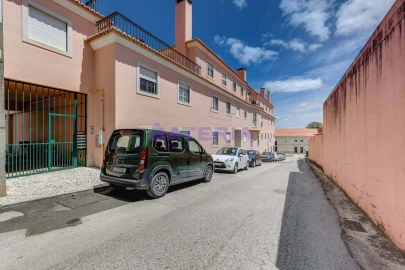 Apartamento T2 para Venda em Loures