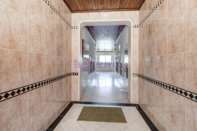 Apartamento T2 para Venda em Loures