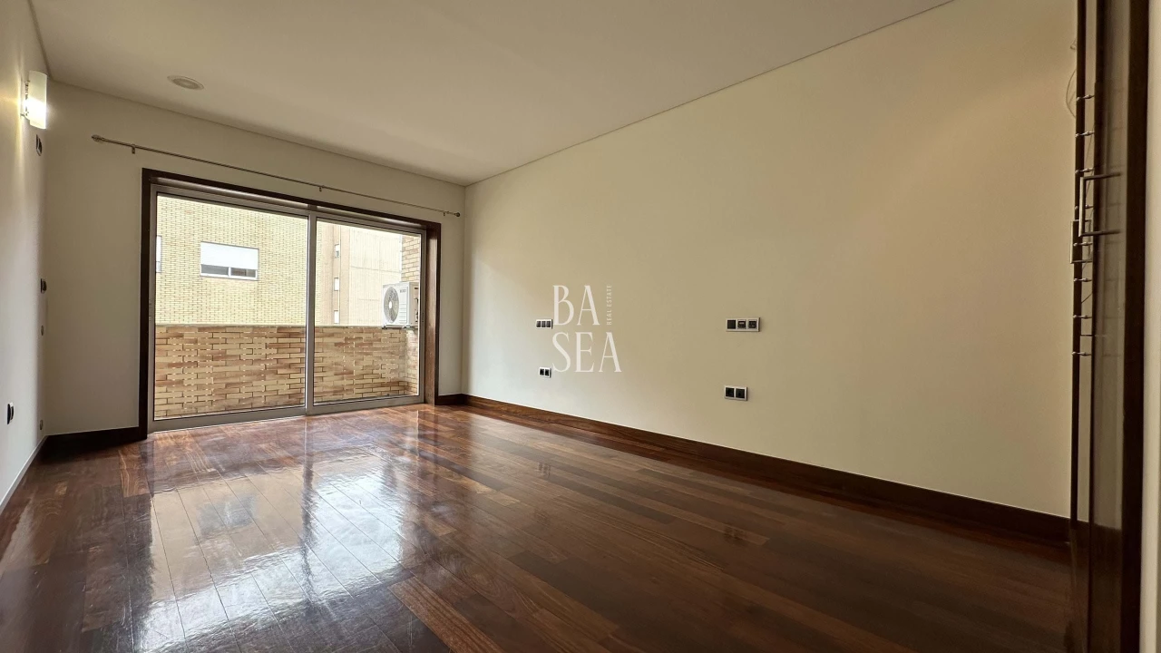 Apartamento T3 para Arrendamento em Braga (Maximinos, Sé e Cividade) Foto 16