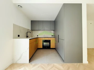 Apartamento T1 para Venda em Leiria, Pousos, Barreira e Cortes