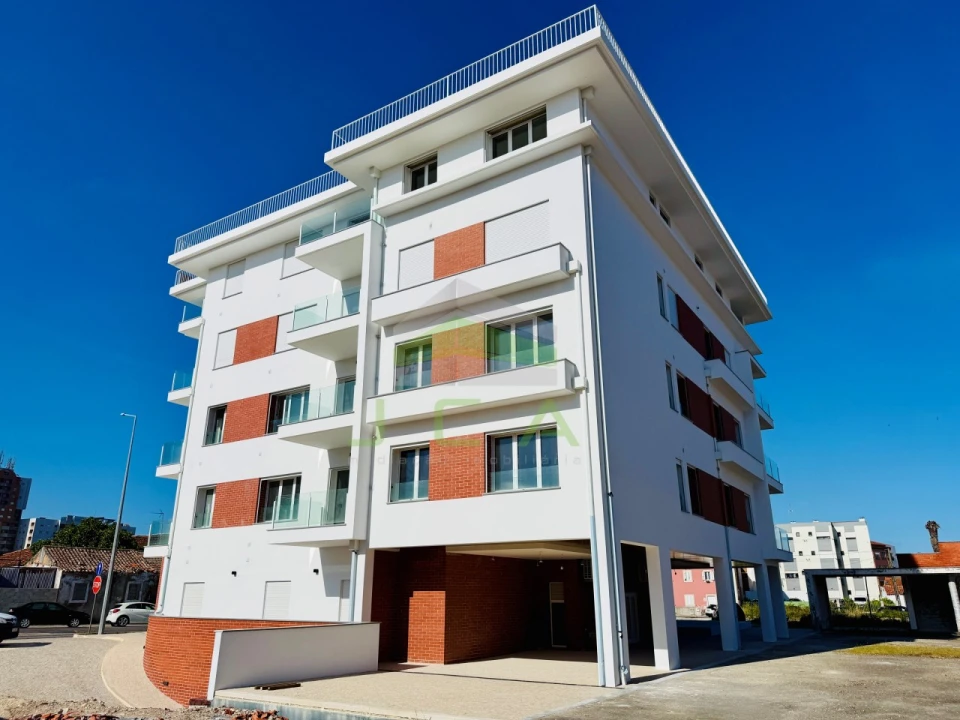 Apartamento T3 para Venda em Marinha Grande Foto 1