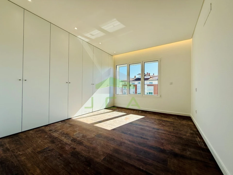 Apartamento T3 para Venda em Marinha Grande Foto 21