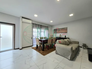 Moradia T3 para Venda em Gondomar (São Cosme), Valbom e Jovim