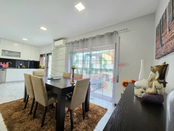 Moradia T3 para Venda em Gondomar (São Cosme), Valbom e Jovim