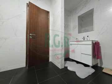 Moradia T3 para Venda em Gondomar (São Cosme), Valbom e Jovim