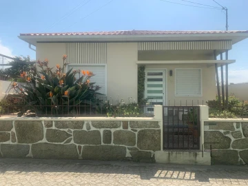 Moradia T2 para Venda em Vila Nova da Telha