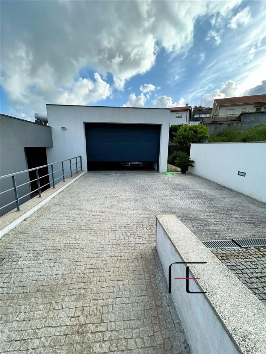 Moradia T3 para Venda em Gondomar (São Cosme), Valbom e Jovim Foto 16