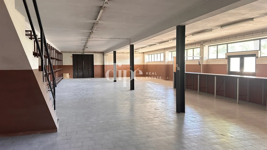 Armazém para Arrendamento em Polvoreira Foto 8