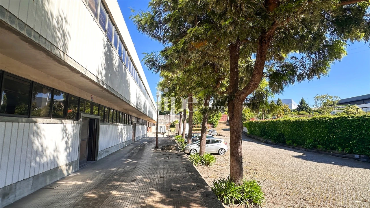 Armazém para Arrendamento em Polvoreira Foto 13