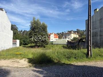 Terreno para Venda em Castêlo da Maia