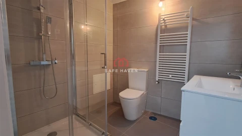 Moradia T4 para Venda em Sazes da Beira