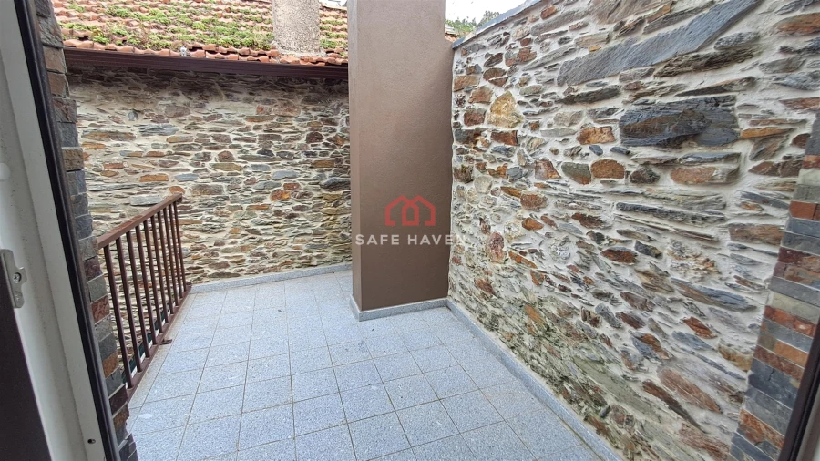 Moradia T4 para Venda em Sazes da Beira Foto 10