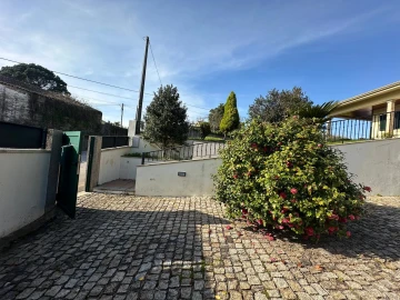 Moradia T4 para Venda em Amares e Figueiredo
