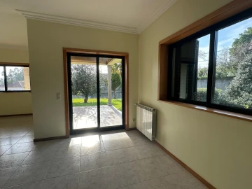 Moradia T4 para Venda em Amares e Figueiredo