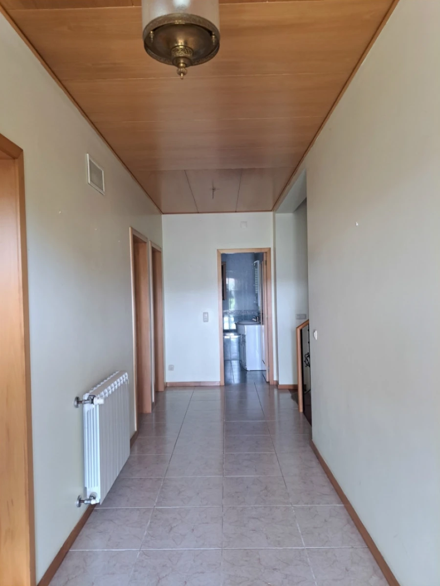 Moradia T4 para Venda em Lago Foto 33