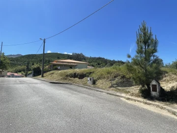 Terreno para Venda em Melo e Nabais