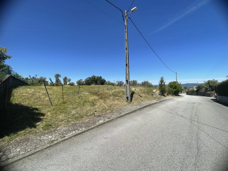 Terreno para Venda em Melo e Nabais Foto 4