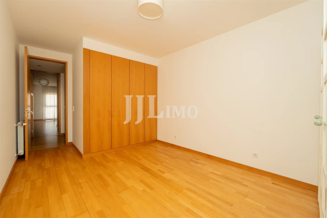 Apartamento T2 para Venda em São Domingos de Benfica Foto 14