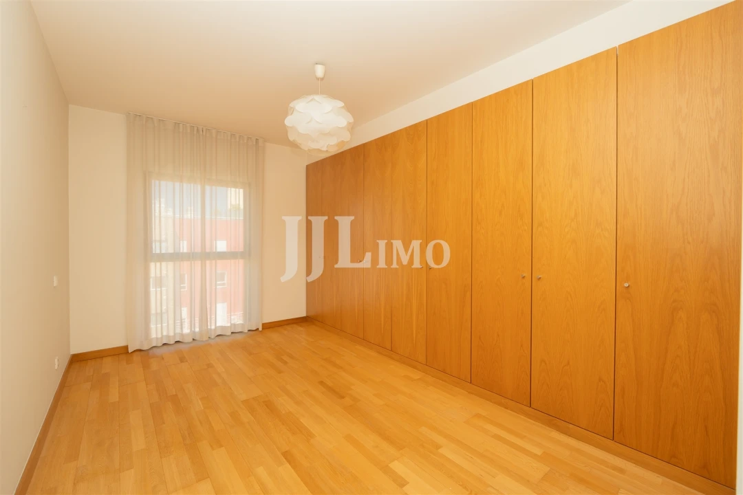 Apartamento T2 para Venda em São Domingos de Benfica Foto 16