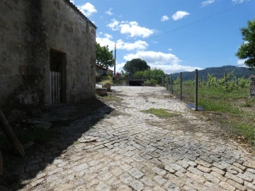 Quinta T0 para Venda em Geraz do Lima (Santa Maria, Santa Leocádia, Moreira), Deão