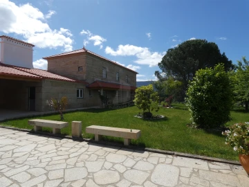 Quinta T0 para Venda em Geraz do Lima (Santa Maria, Santa Leocádia, Moreira), Deão