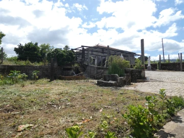 Quinta T0 para Venda em Geraz do Lima (Santa Maria, Santa Leocádia, Moreira), Deão