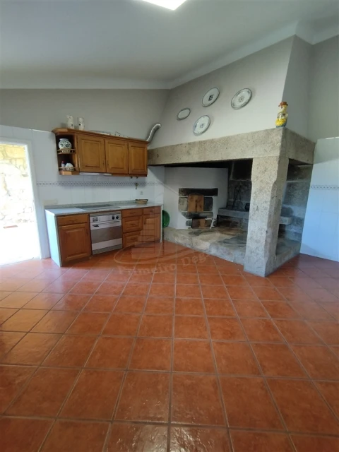 Quinta T0 para Venda em Geraz do Lima (Santa Maria, Santa Leocádia, Moreira), Deão